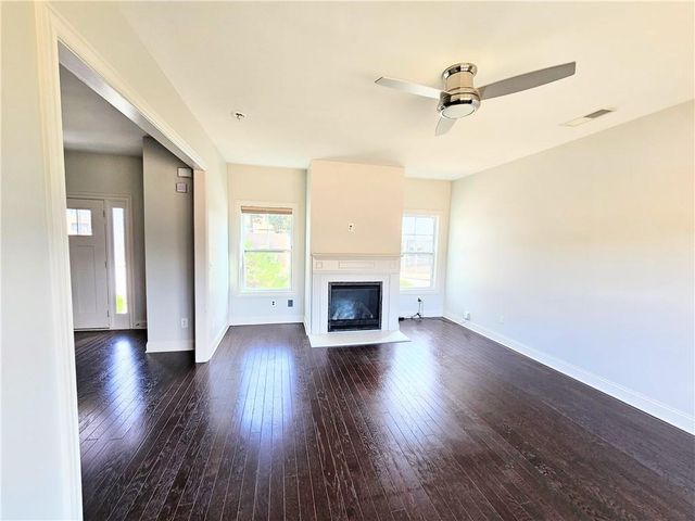 821 Westmoreland NW Circle, Atlanta, GA 30318