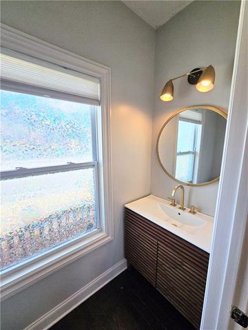 821 Westmoreland NW Circle, Atlanta, GA 30318