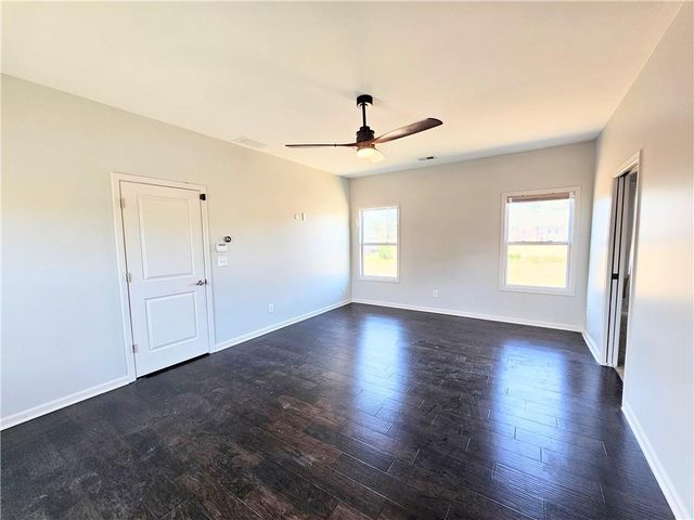 821 Westmoreland NW Circle, Atlanta, GA 30318