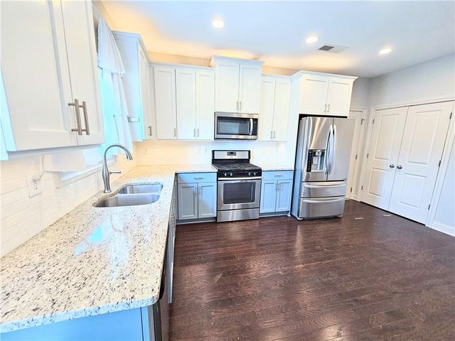 821 Westmoreland NW Circle, Atlanta, GA 30318