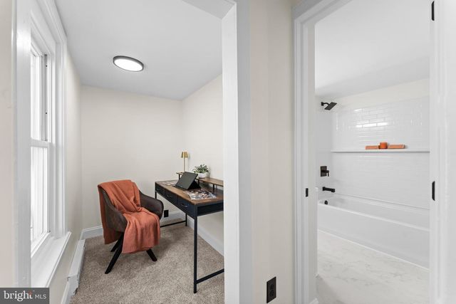 717 W BROAD ST, Quakertown, PA 18951