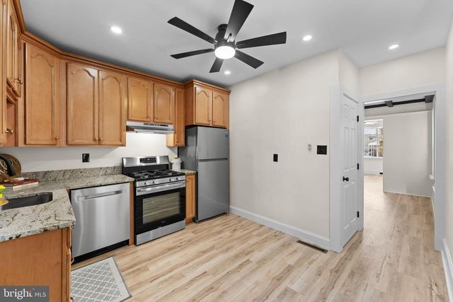 717 W BROAD ST, Quakertown, PA 18951