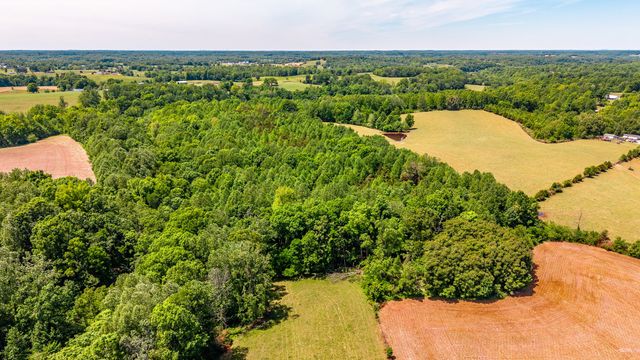 0 Rabe Coates Rd, Westmoreland, TN 37186