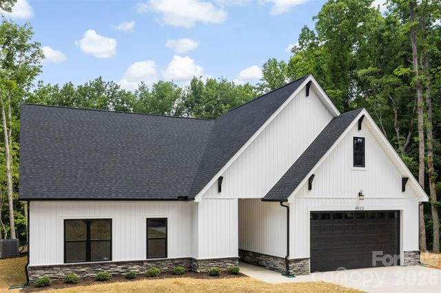 4523 Binwhe Lane, Gastonia, NC 28052