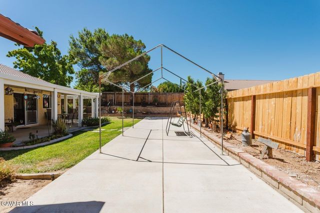 6314 Almond Valley Way, Quartz Hill, CA 93536