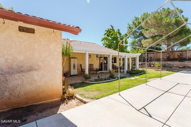 6314 Almond Valley Way, Quartz Hill, CA 93536