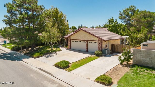 6314 Almond Valley Way, Quartz Hill, CA 93536