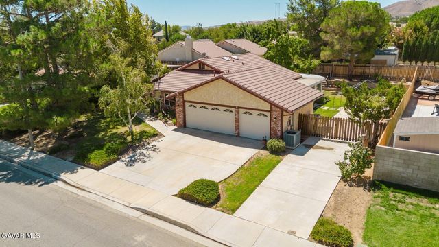 6314 Almond Valley Way, Quartz Hill, CA 93536