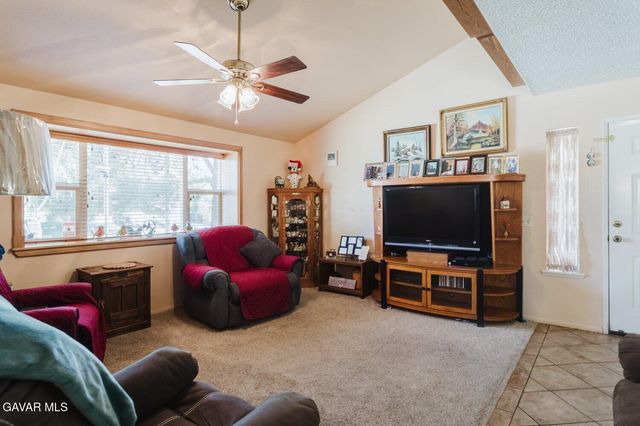 6314 Almond Valley Way, Quartz Hill, CA 93536