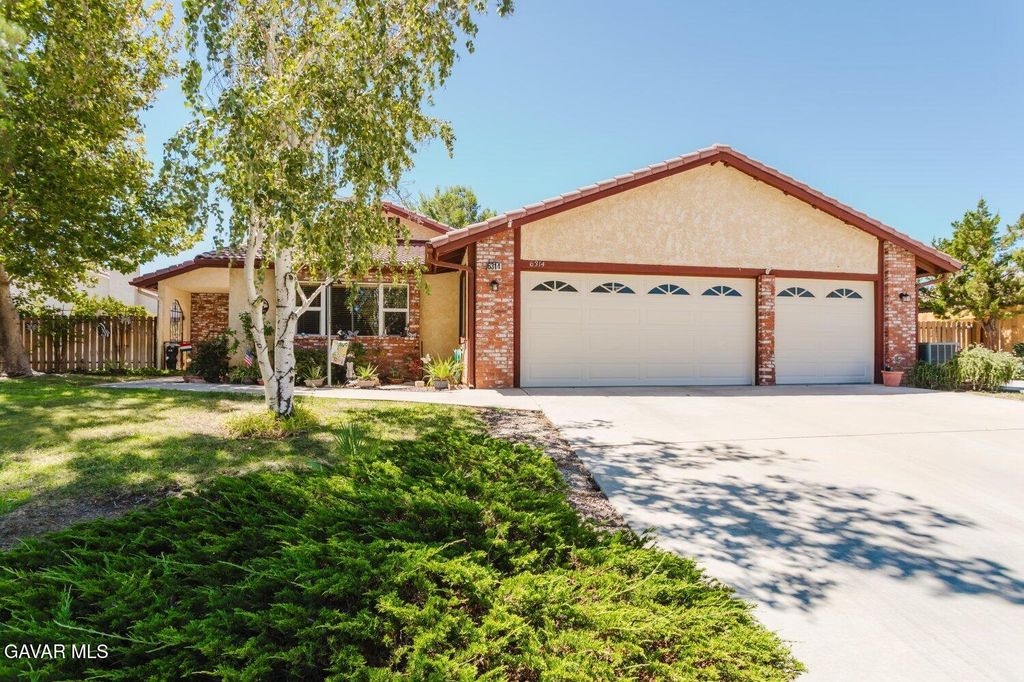 6314 Almond Valley Way, Quartz Hill, CA 93536