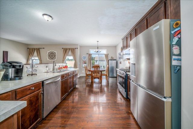 678 Green Forest Place Place, Lithopolis, OH 43136