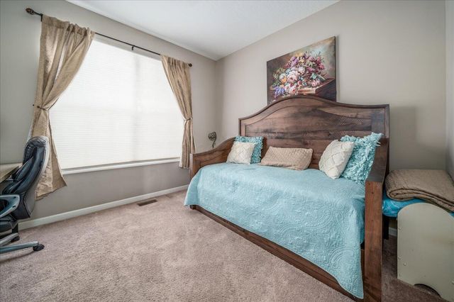 678 Green Forest Place Place, Lithopolis, OH 43136