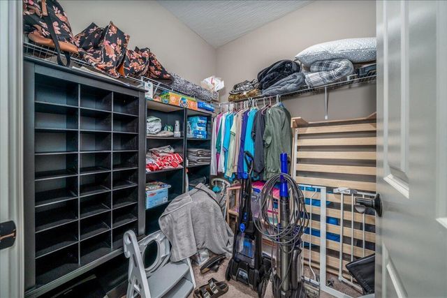 678 Green Forest Place Place, Lithopolis, OH 43136