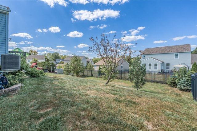 678 Green Forest Place Place, Lithopolis, OH 43136