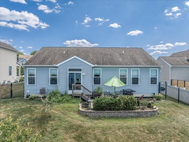 678 Green Forest Place Place, Lithopolis, OH 43136