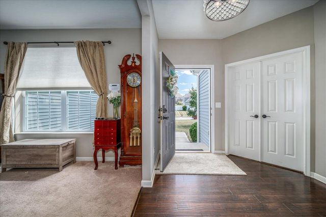 678 Green Forest Place Place, Lithopolis, OH 43136