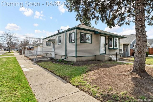 7807 Monroe Boulevard, Taylor, MI 48180