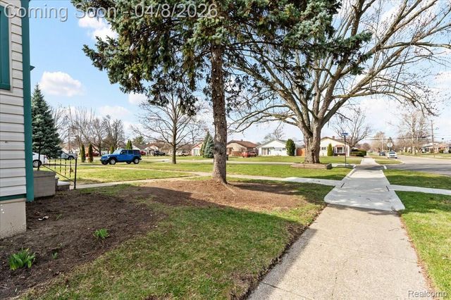 7807 Monroe Boulevard, Taylor, MI 48180