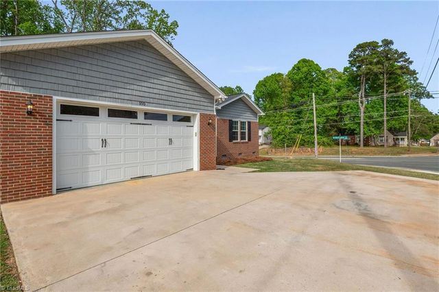 100 Webster Road, Greensboro, NC 27406