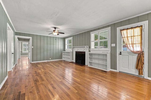 122 Hammond Ave, Lebanon, TN 37087