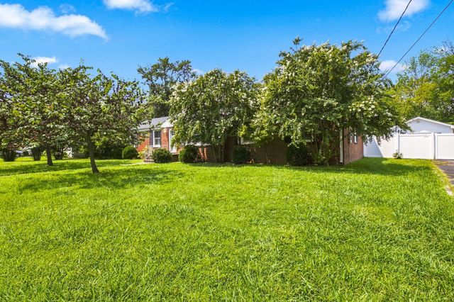 122 Hammond Ave, Lebanon, TN 37087