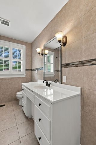122 Hammond Ave, Lebanon, TN 37087