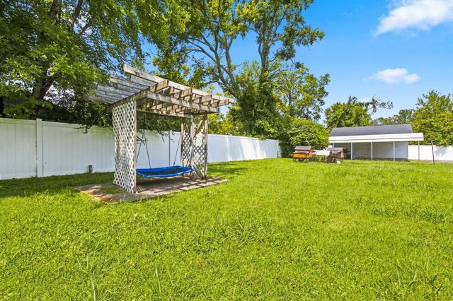 122 Hammond Ave, Lebanon, TN 37087