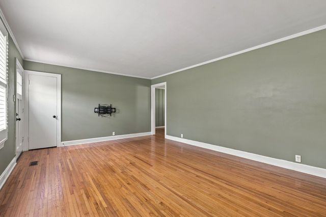 122 Hammond Ave, Lebanon, TN 37087