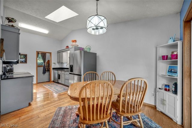 2608 Pine Oak Court, Niles, OH 44446