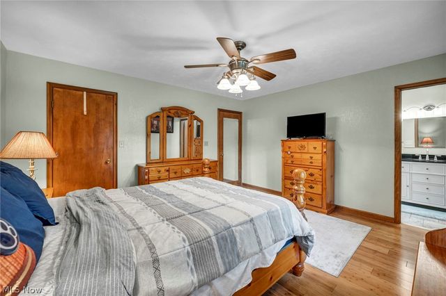 2608 Pine Oak Court, Niles, OH 44446