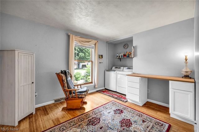 2608 Pine Oak Court, Niles, OH 44446