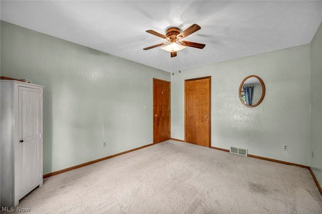 2608 Pine Oak Court, Niles, OH 44446
