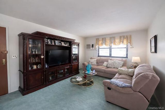 15916 16th Avenue 2FL, Whitestone, NY 11357