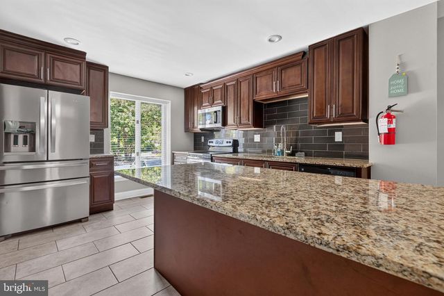 219 KEATS CT, Sicklerville, NJ 08081
