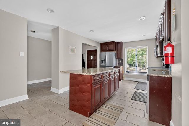 219 KEATS CT, Sicklerville, NJ 08081