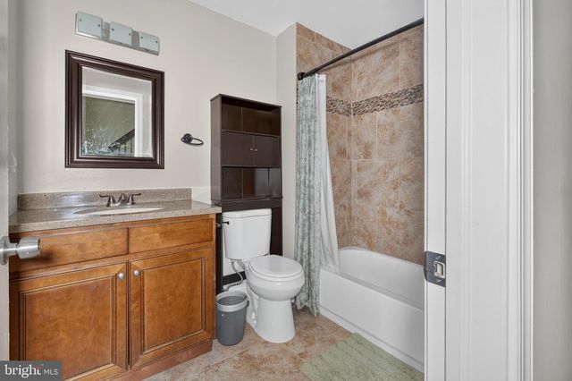 219 KEATS CT, Sicklerville, NJ 08081