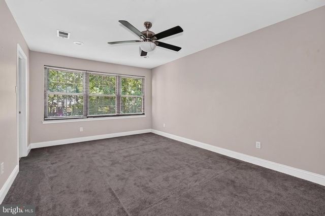 219 KEATS CT, Sicklerville, NJ 08081