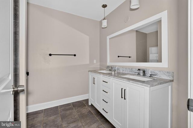 219 KEATS CT, Sicklerville, NJ 08081