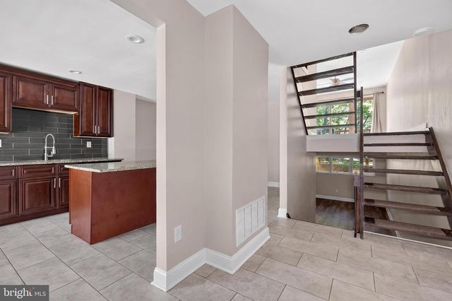 219 KEATS CT, Sicklerville, NJ 08081