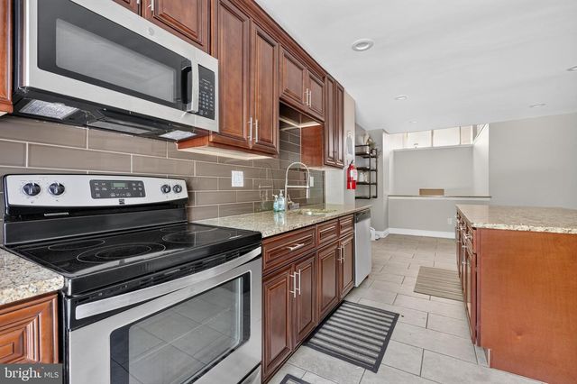 219 KEATS CT, Sicklerville, NJ 08081