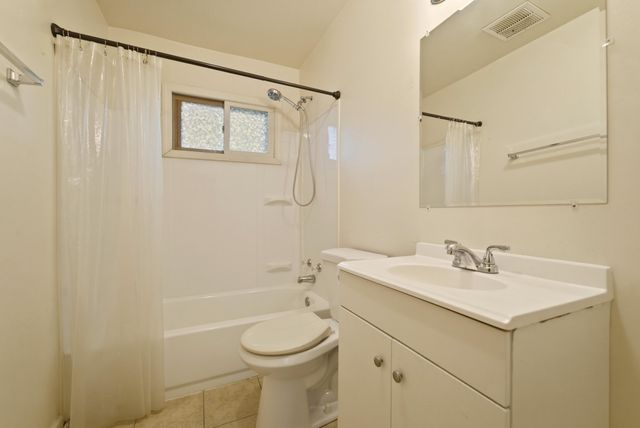 7155 Hemlock Avenue, Gary, IN 46403