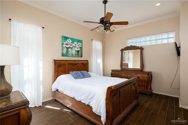 818 Hill Country Road, Edinburg, TX 78539