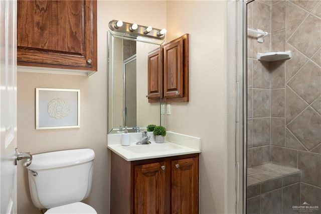 818 Hill Country Road, Edinburg, TX 78539