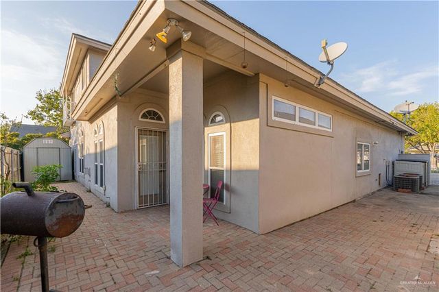 818 Hill Country Road, Edinburg, TX 78539