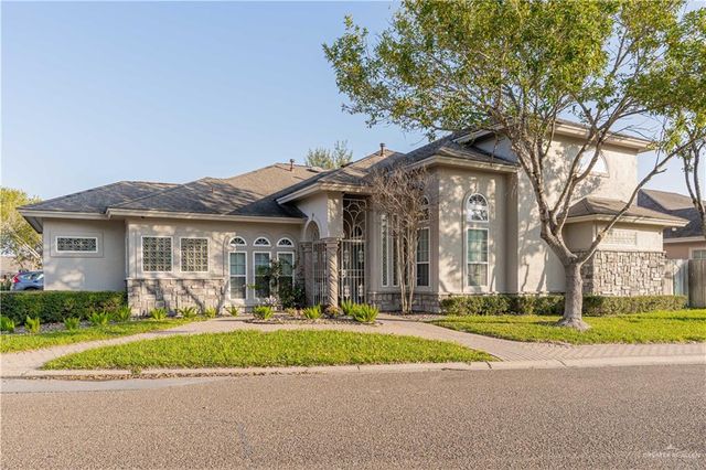 818 Hill Country Road, Edinburg, TX 78539