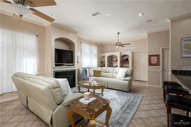 818 Hill Country Road, Edinburg, TX 78539