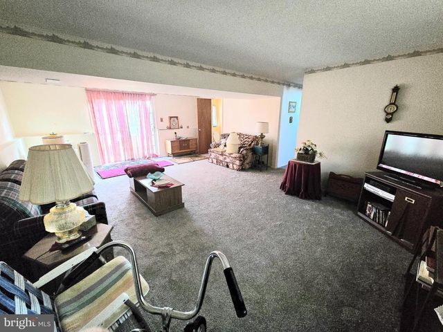 23 DUNHAM LOOP, Berlin, NJ 08009