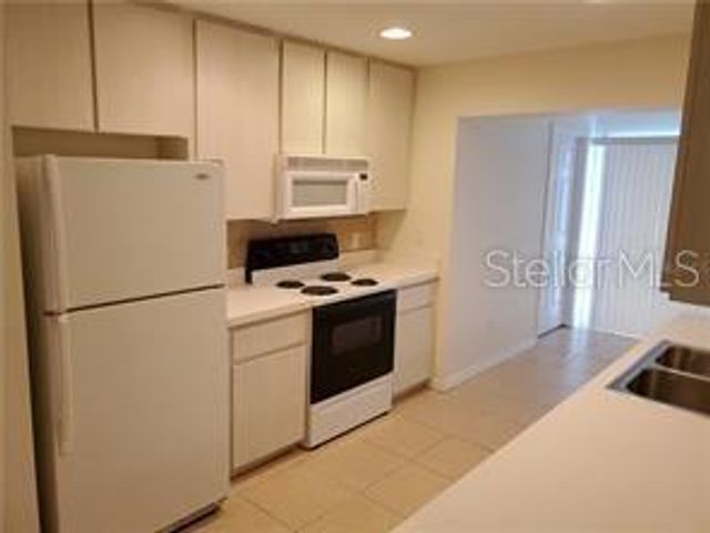 1108 APPLE TERRACE, Leesburg, FL 34748