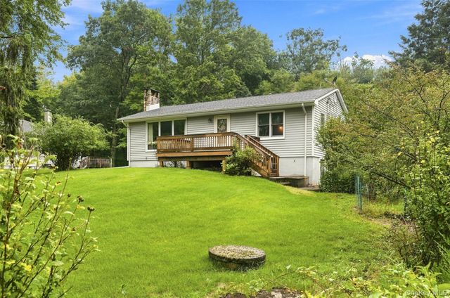 31 Red Barn Road, Pine Bush, NY 12566