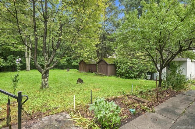 31 Red Barn Road, Pine Bush, NY 12566